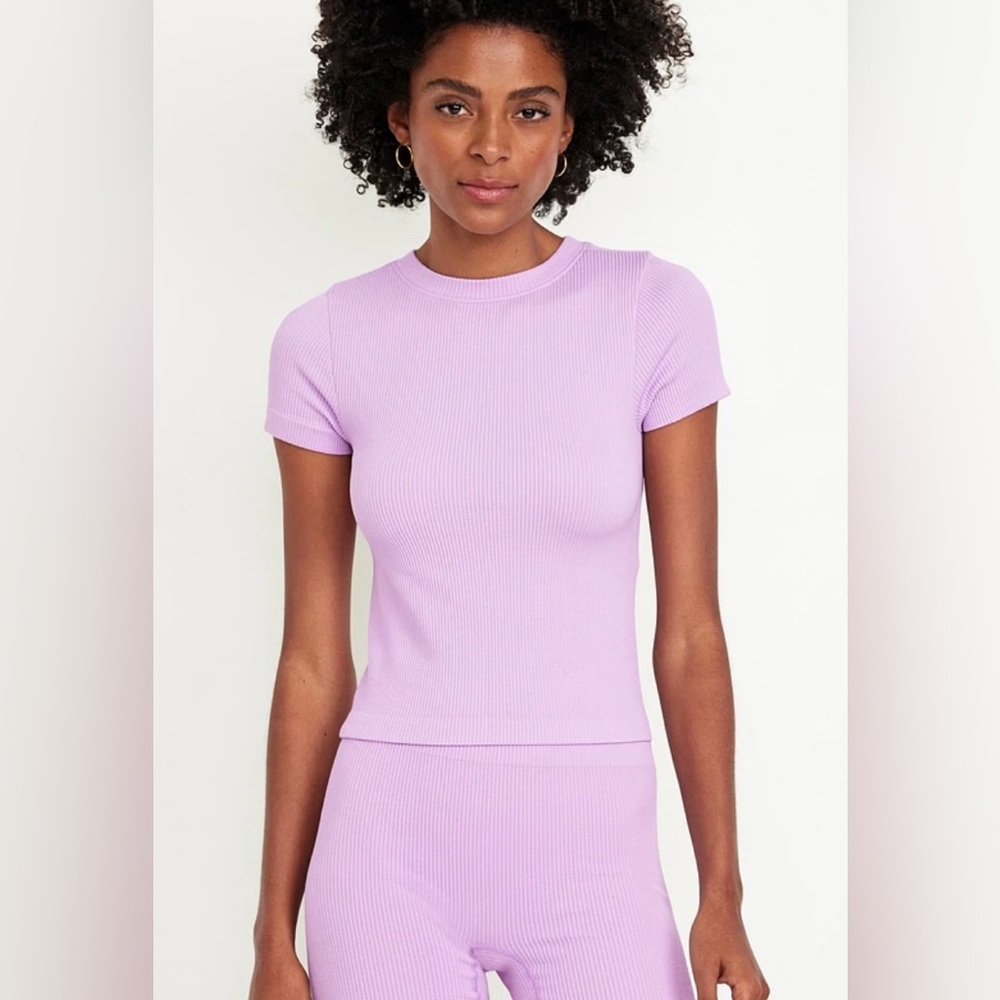 Old navy seamless ribbed shirt
